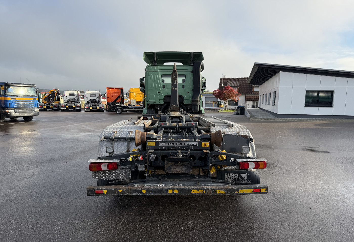 MOTO6625_2736181 vehicle image