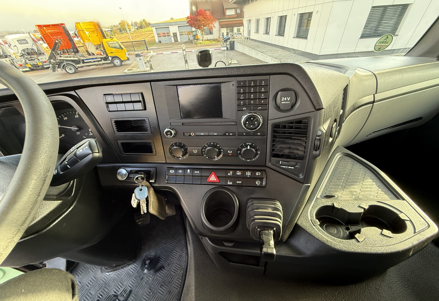 MOTO6625_2736181 vehicle image