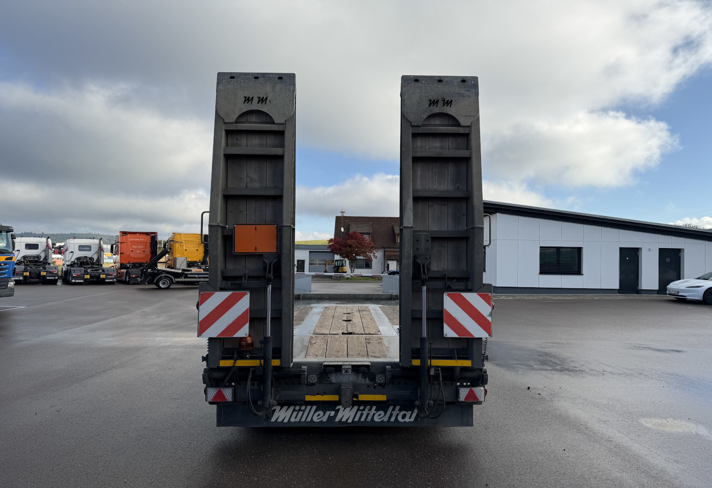 MOTO6625_2748620 vehicle image