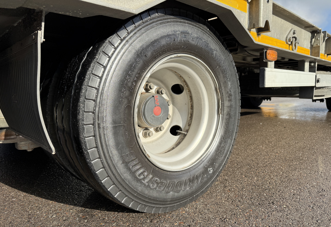 MOTO6625_2748620 vehicle image