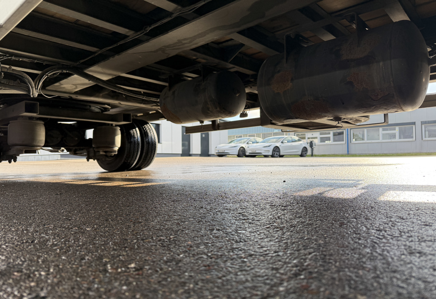 MOTO6625_2748620 vehicle image