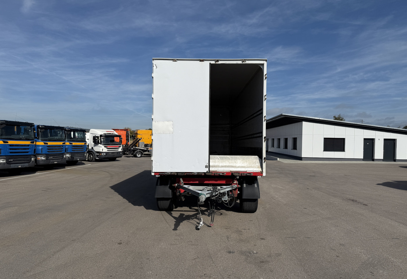 MOTO6625_2746063 vehicle image