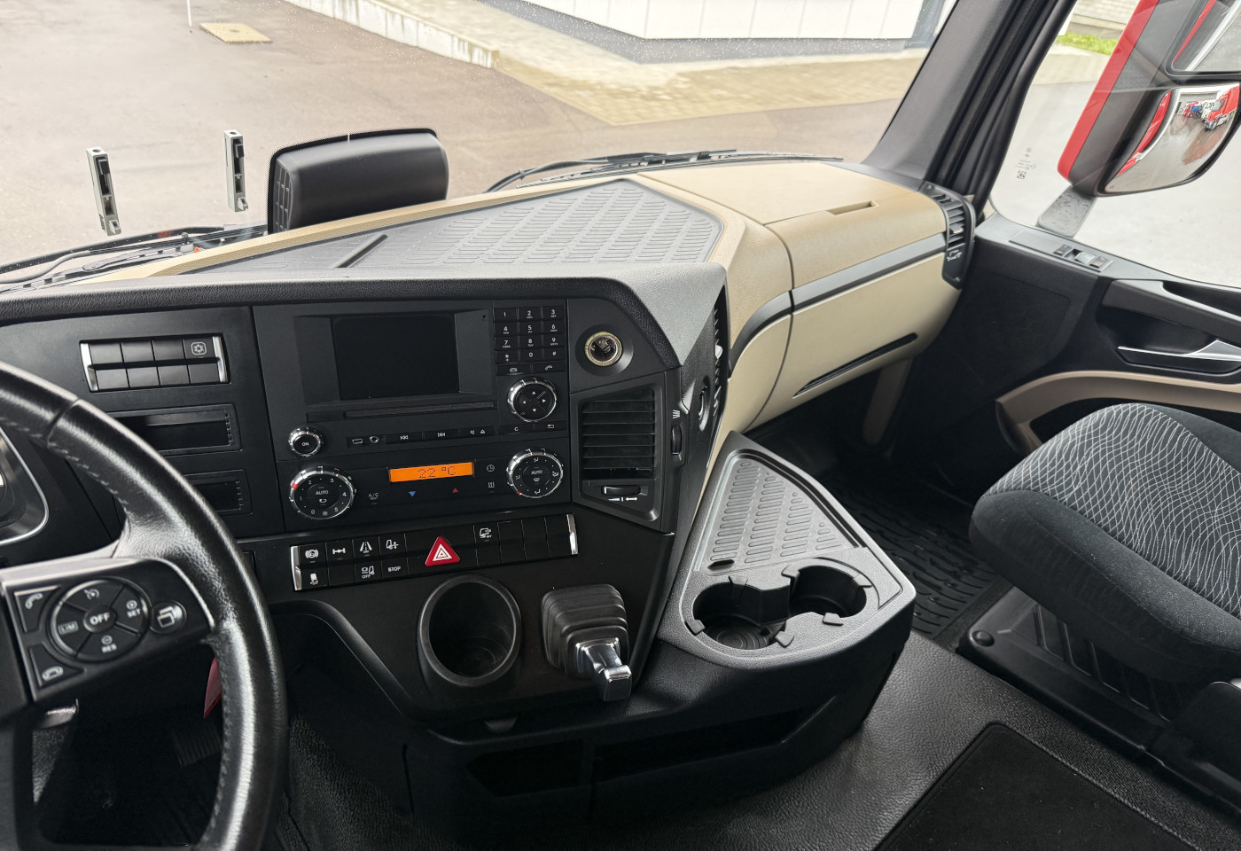 MOTO6625_2751884 vehicle image