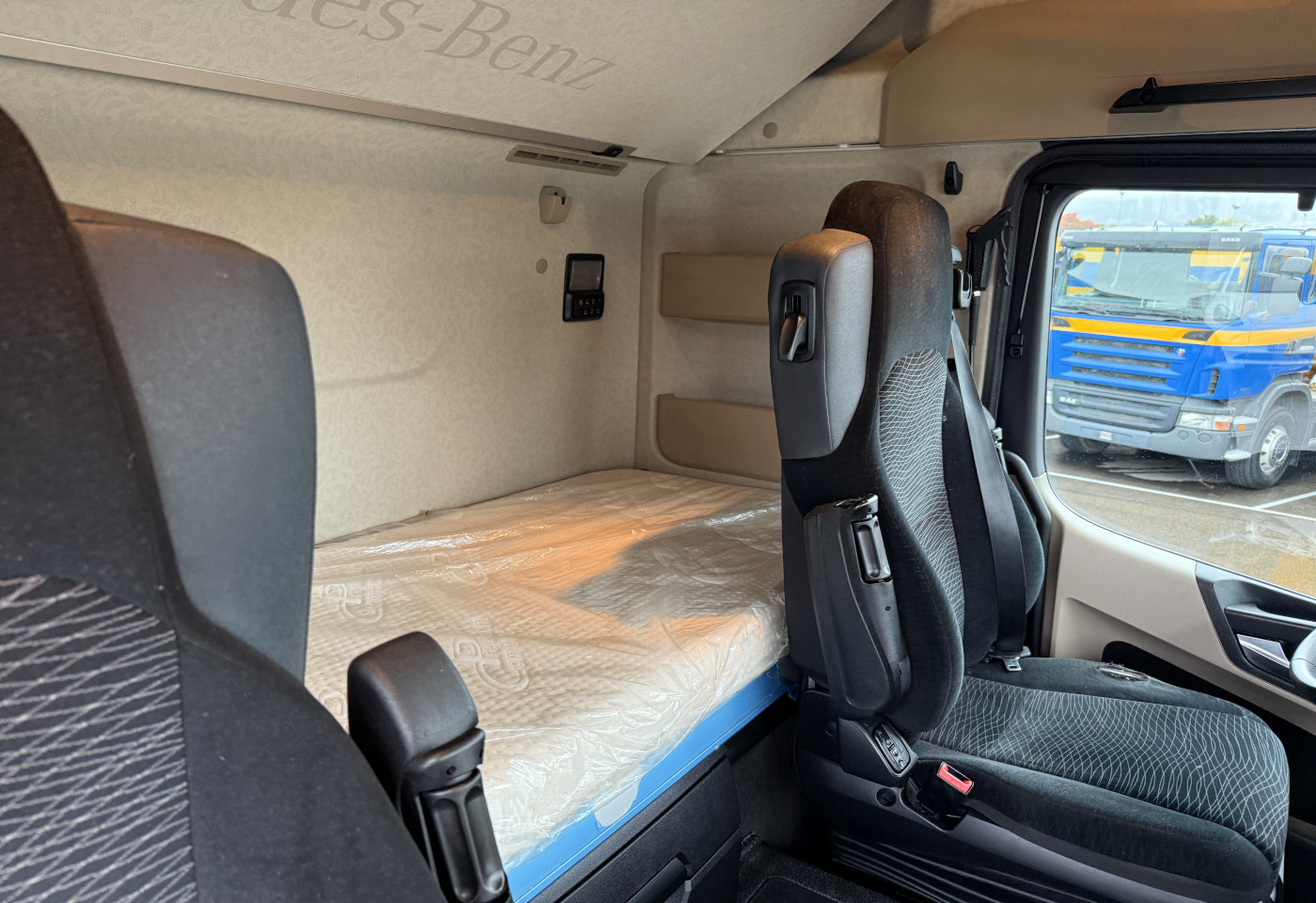 MOTO6625_2751884 vehicle image