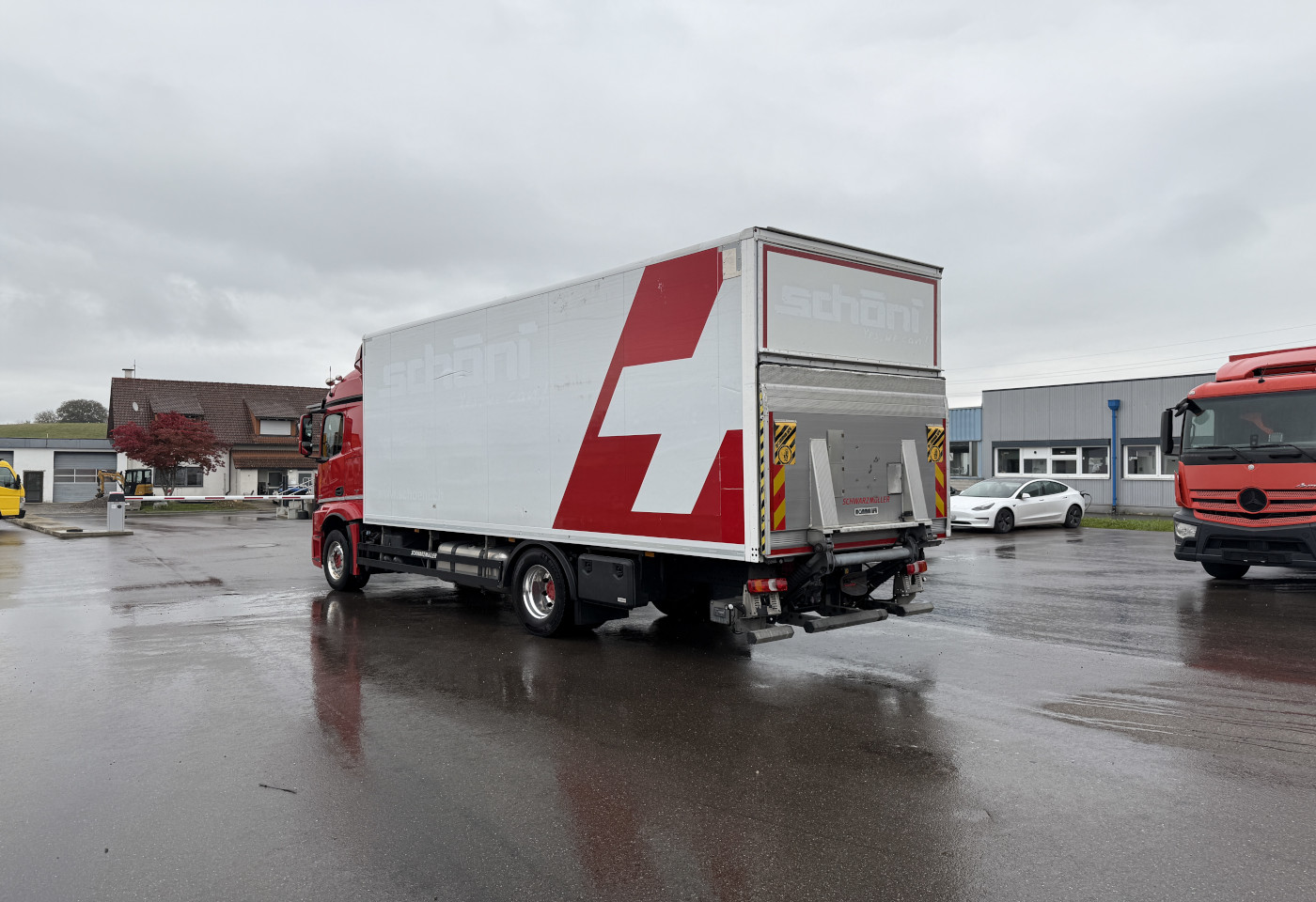 MOTO6625_2751884 vehicle image