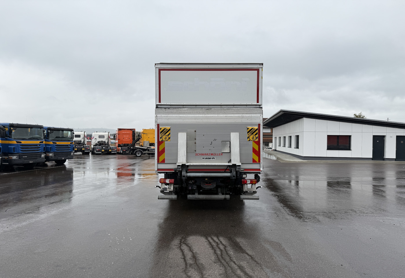 MOTO6625_2751884 vehicle image