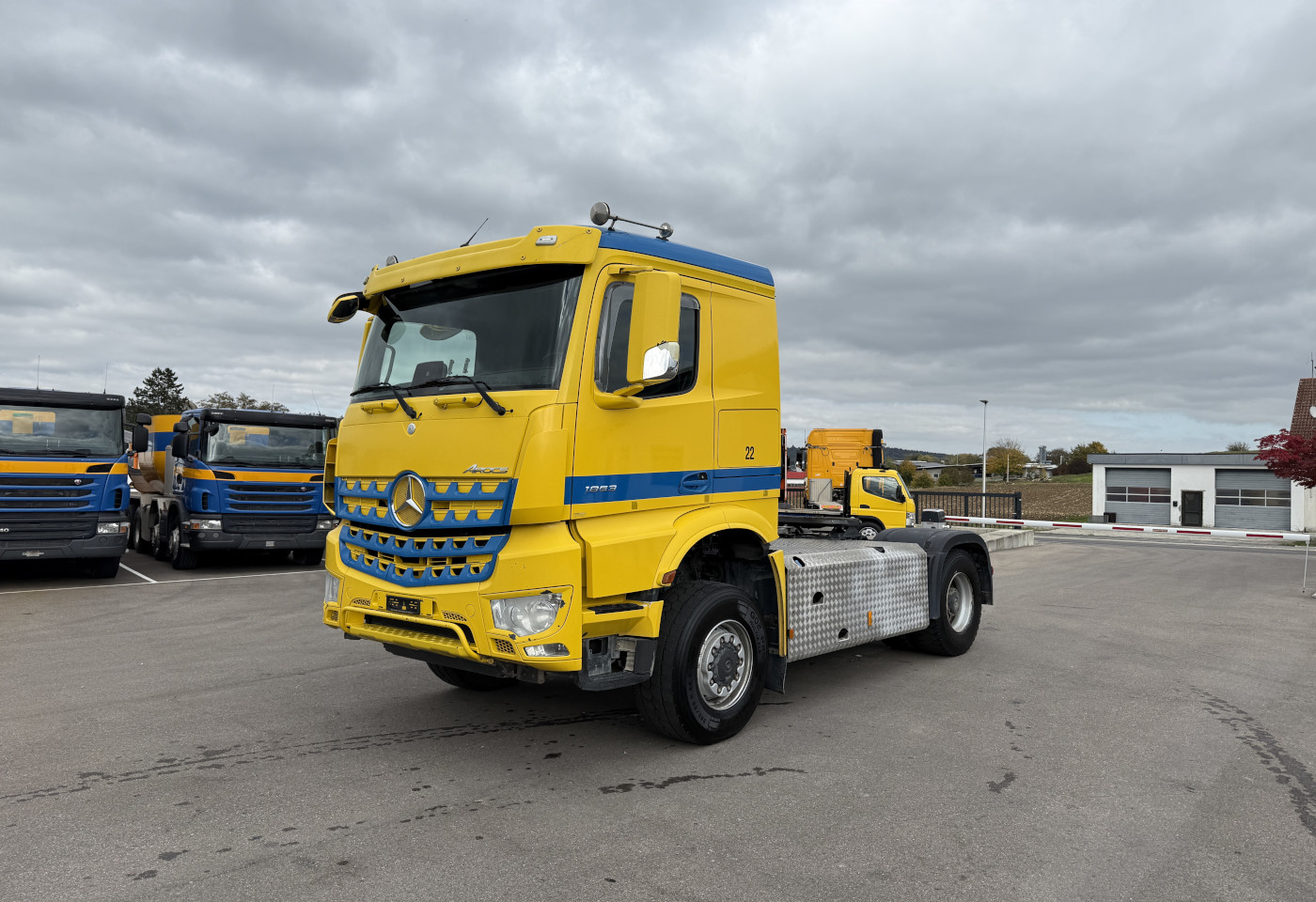 MOTO6625_2736193 vehicle image