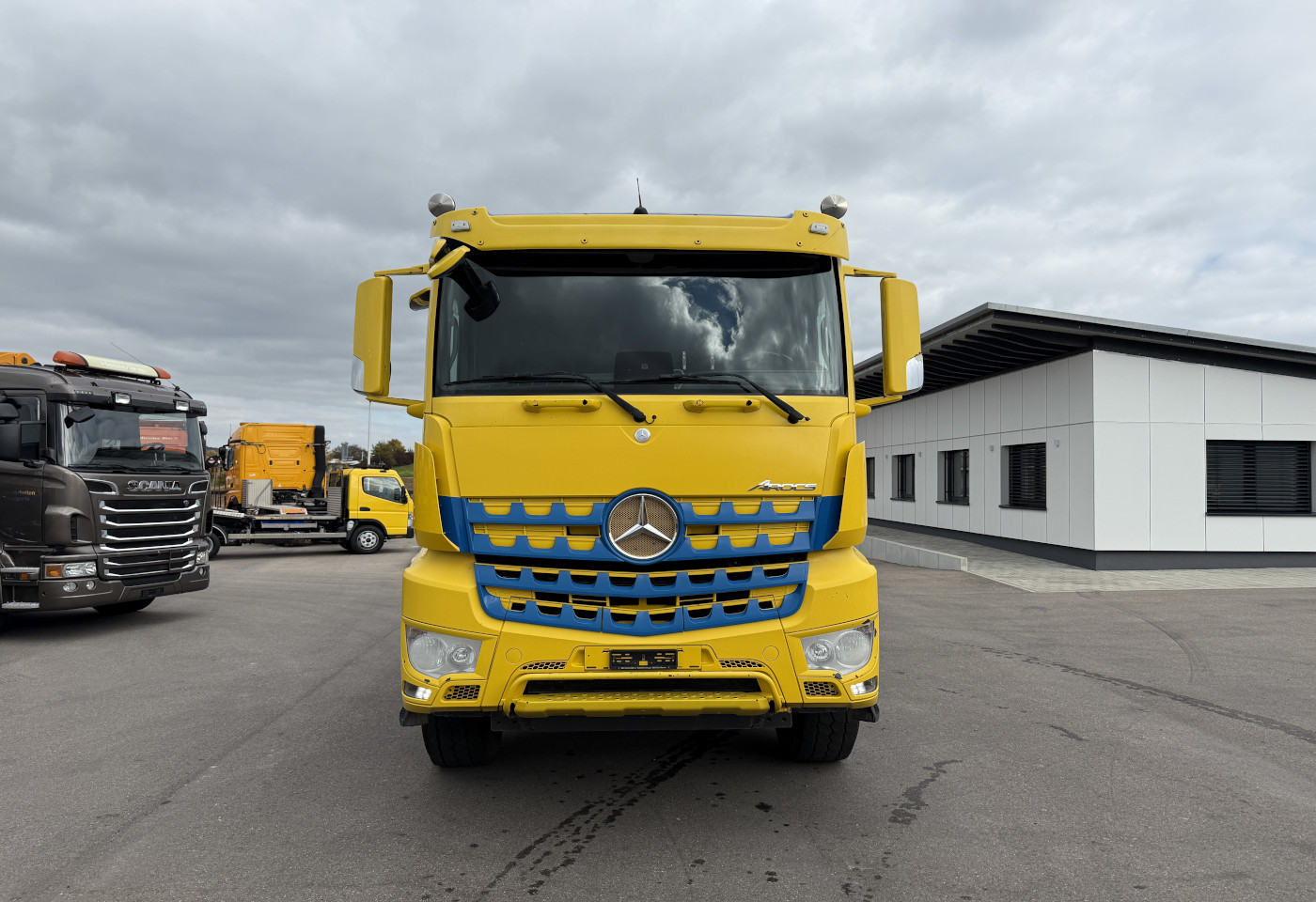 MOTO6625_2736193 vehicle image