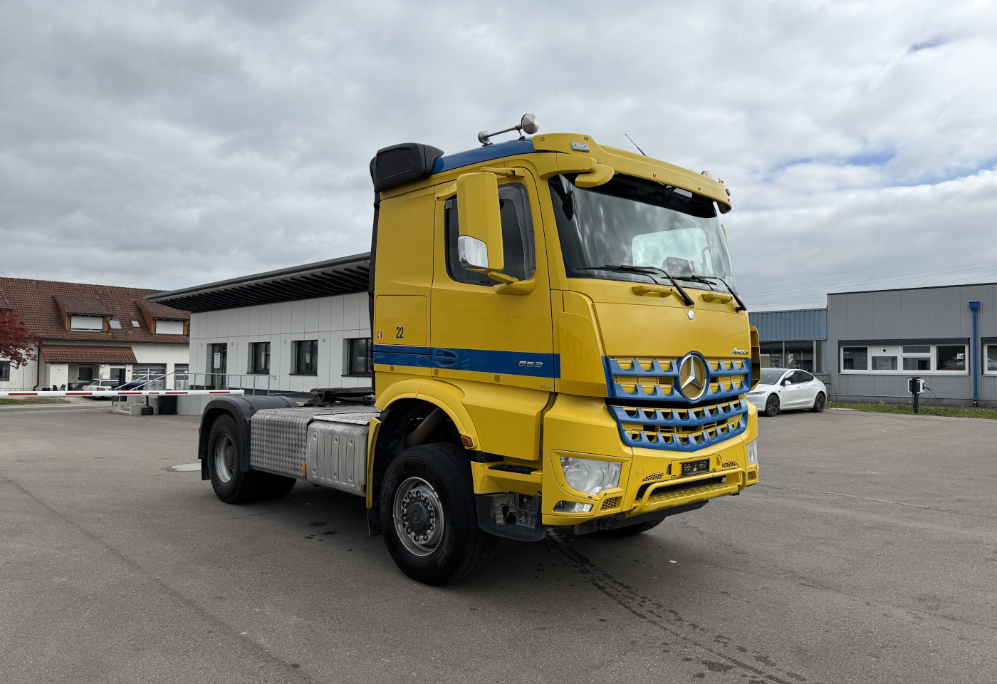 MOTO6625_2736193 vehicle image