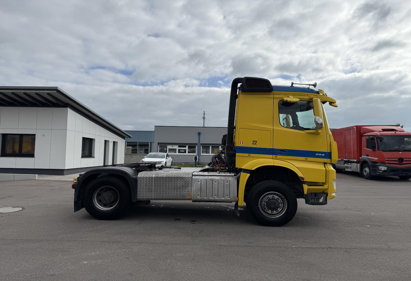MOTO6625_2736193 vehicle image
