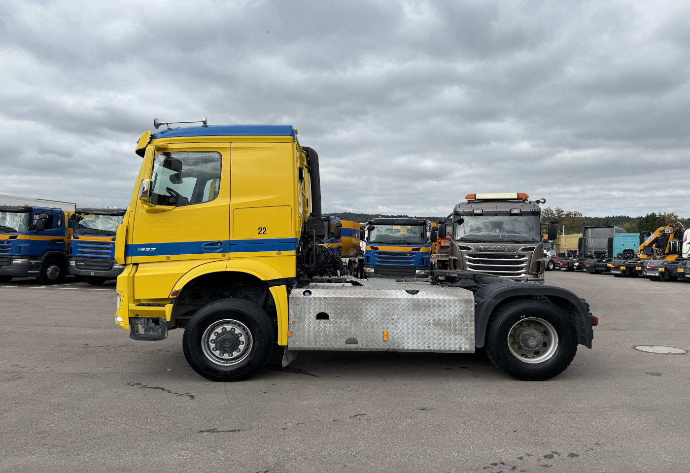 MOTO6625_2736193 vehicle image