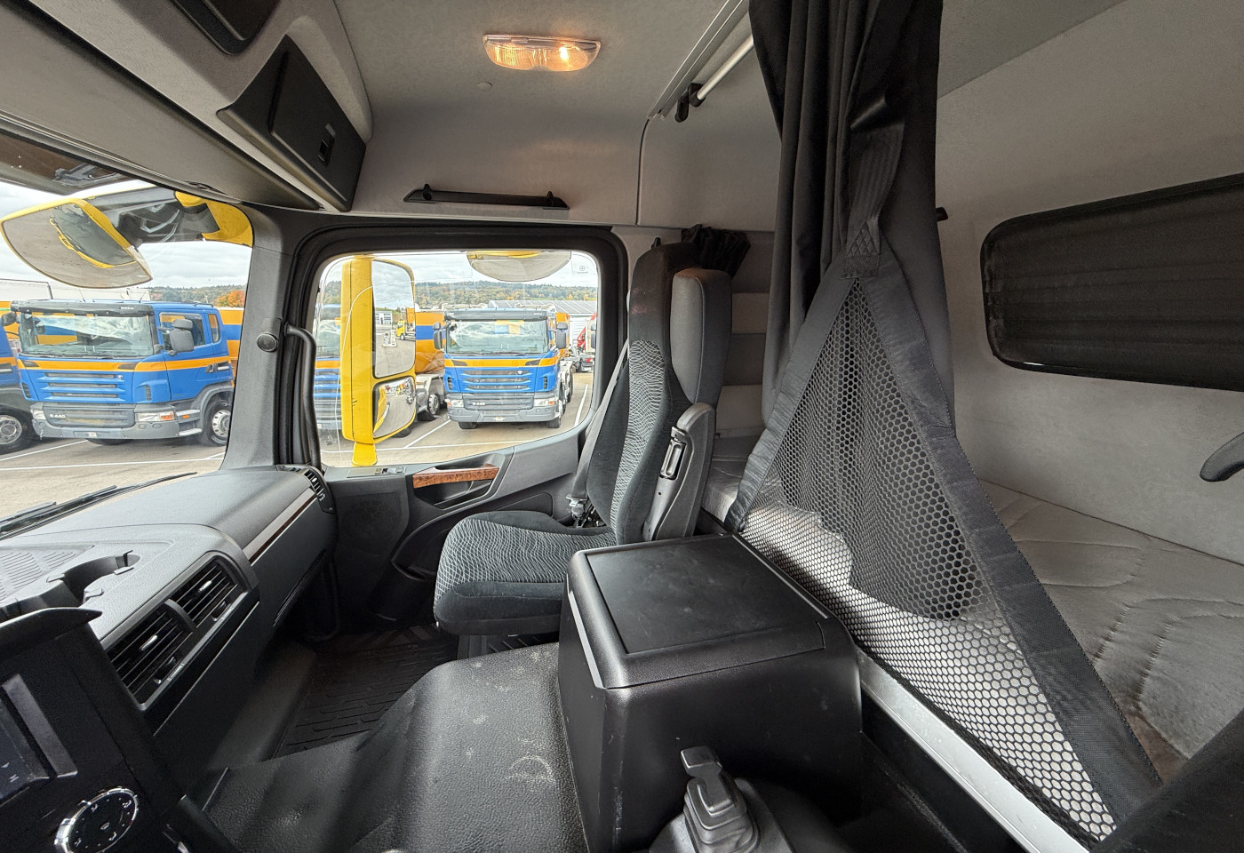 MOTO6625_2736193 vehicle image