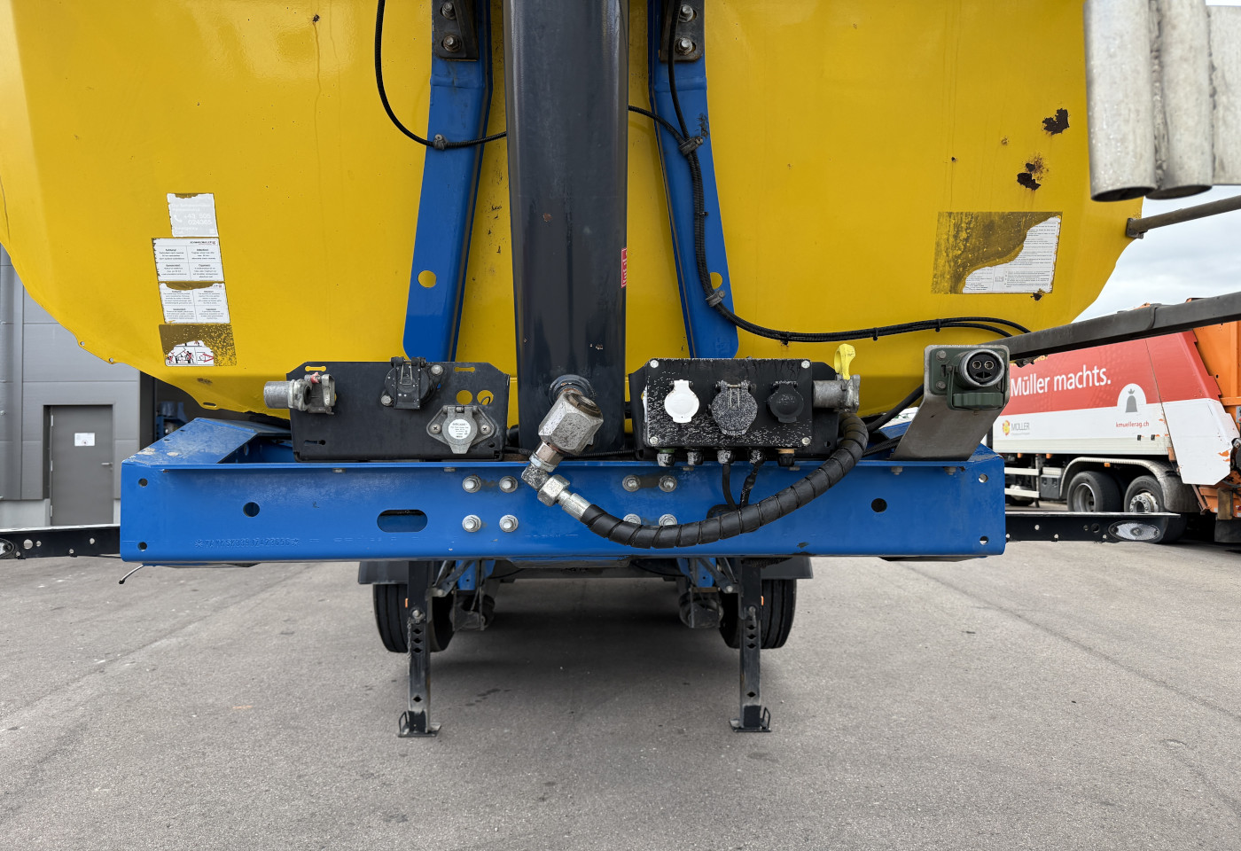 MOTO6625_2751892 vehicle image