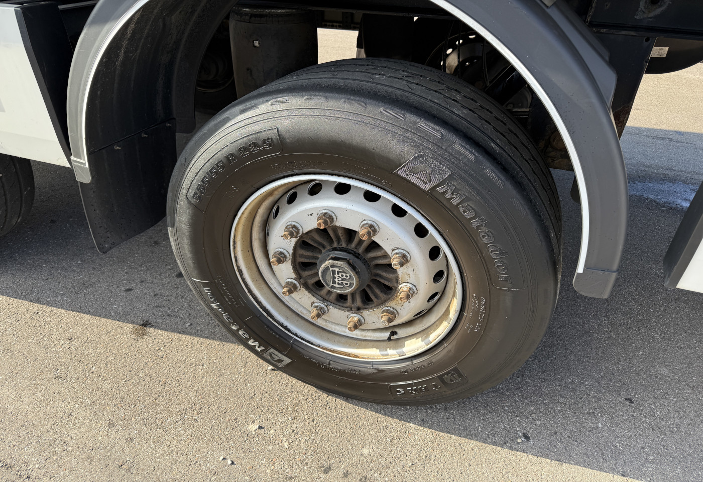 MOTO6625_2741995 vehicle image