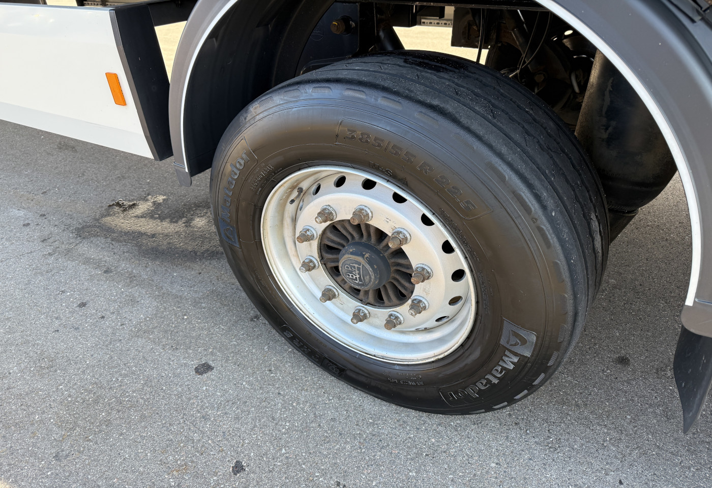 MOTO6625_2741995 vehicle image