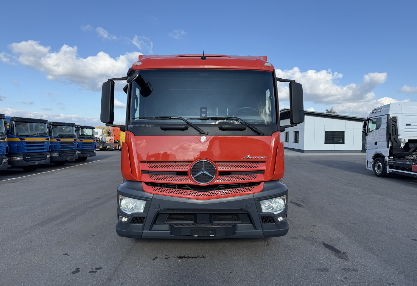 MOTO6625_2738223 vehicle image