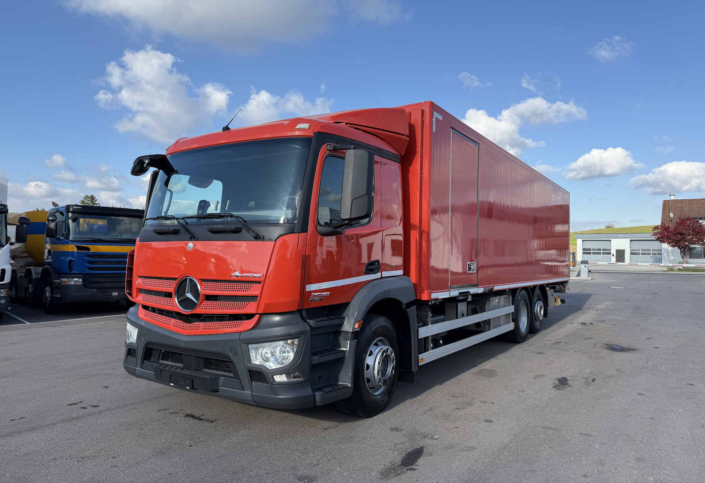 MOTO6625_2738223 vehicle image