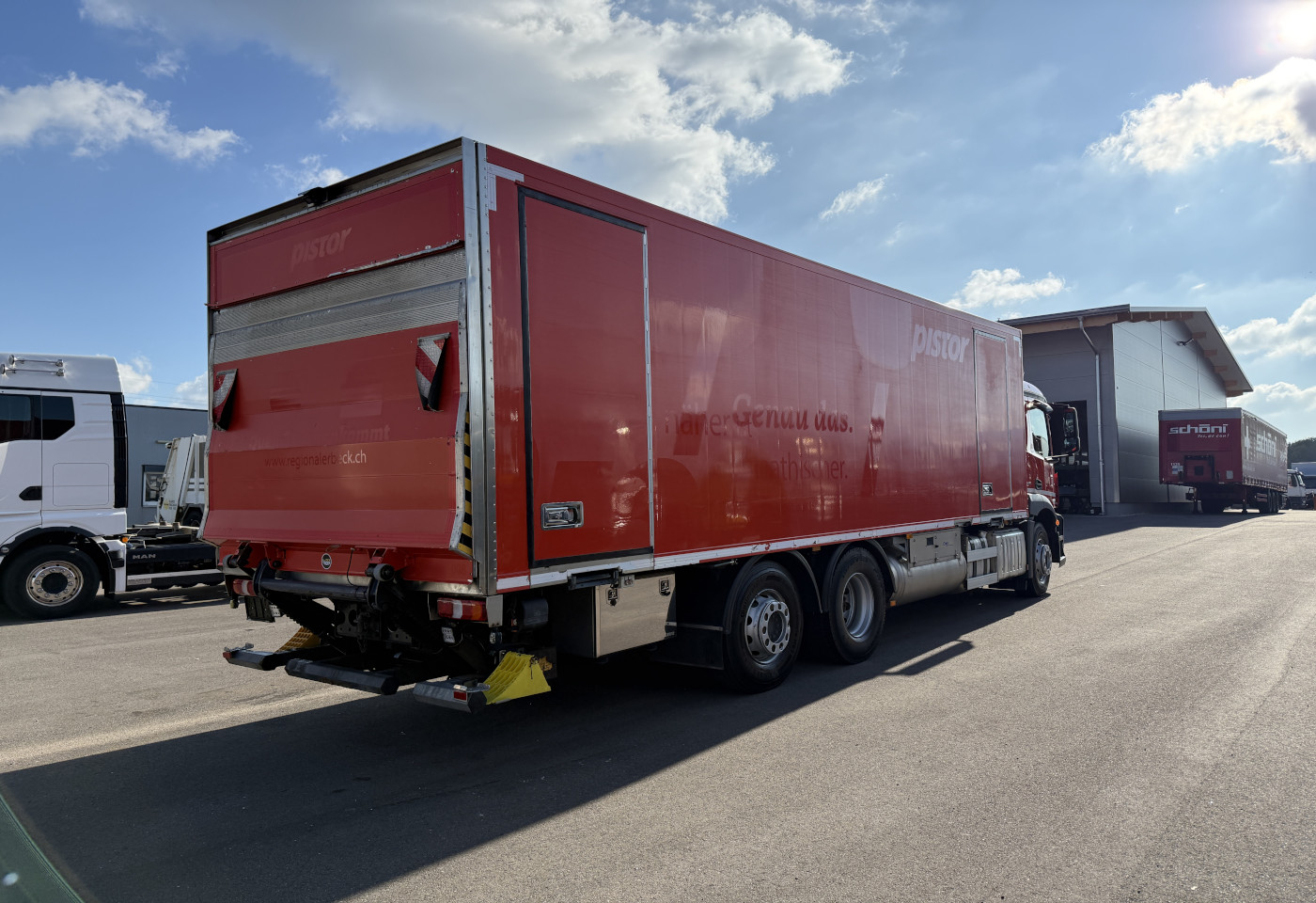 MOTO6625_2738223 vehicle image