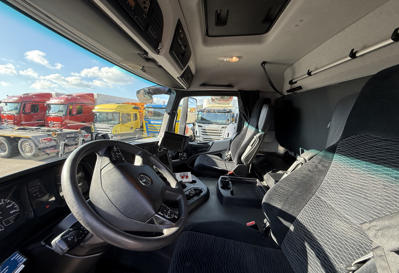 MOTO6625_2738223 vehicle image