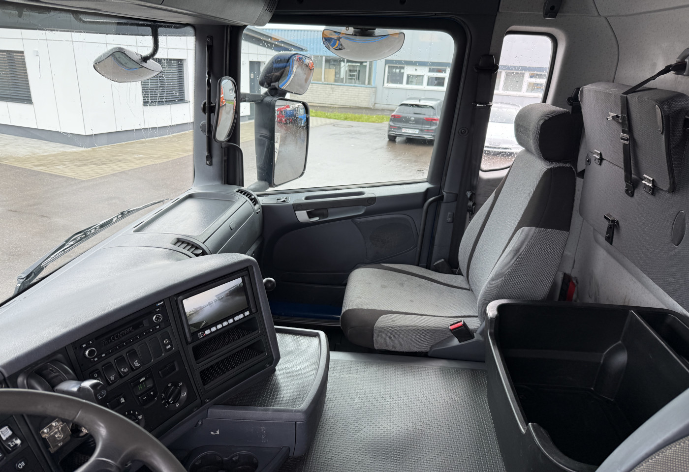 MOTO6625_2746078 vehicle image