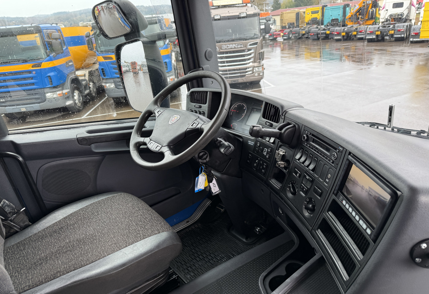 MOTO6625_2746078 vehicle image