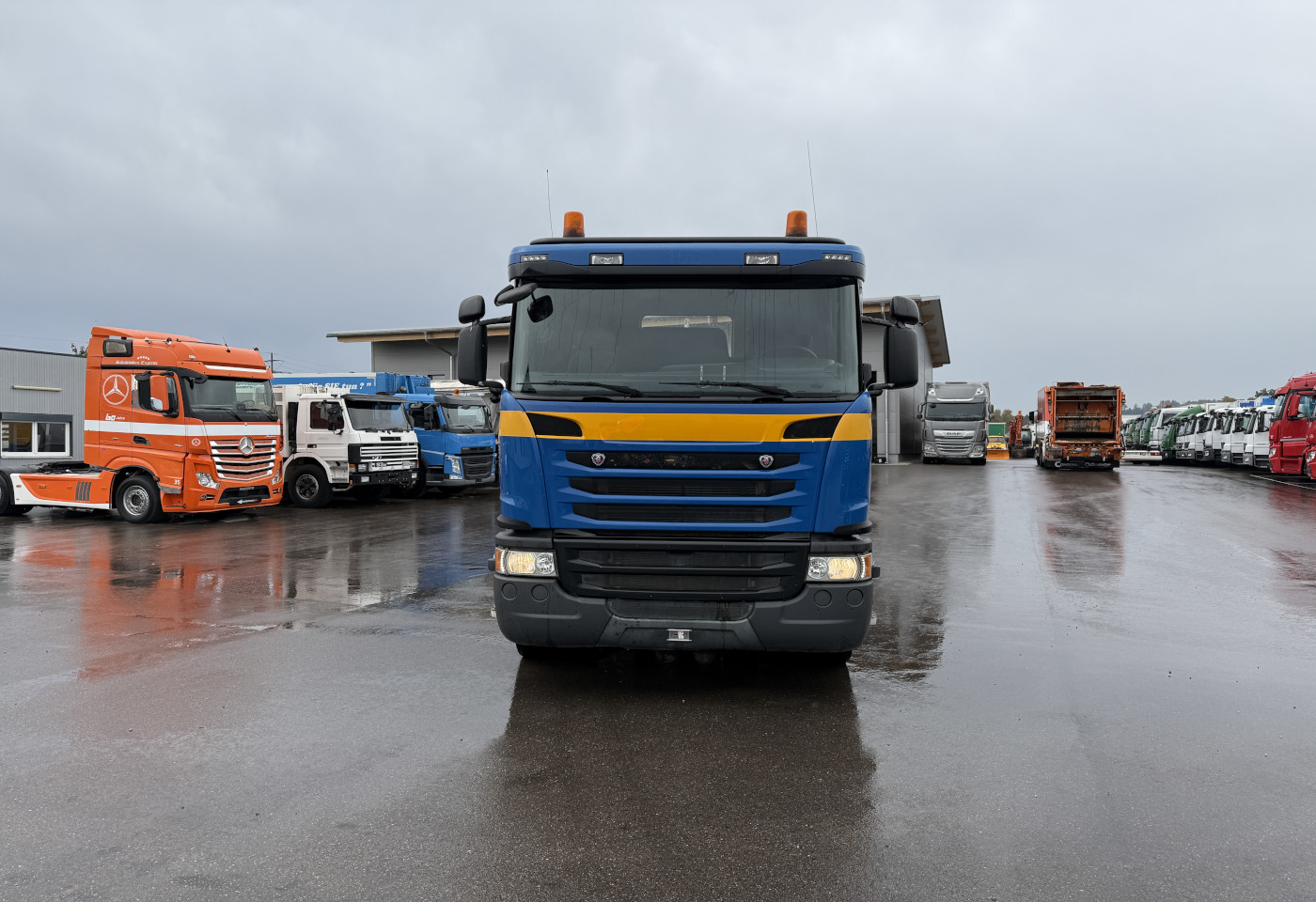 MOTO6625_2746078 vehicle image