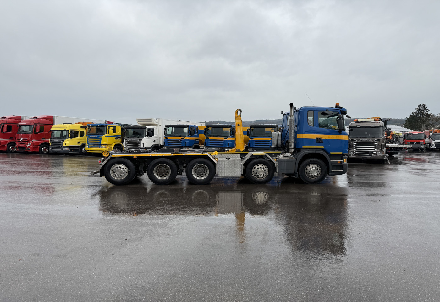 MOTO6625_2746078 vehicle image