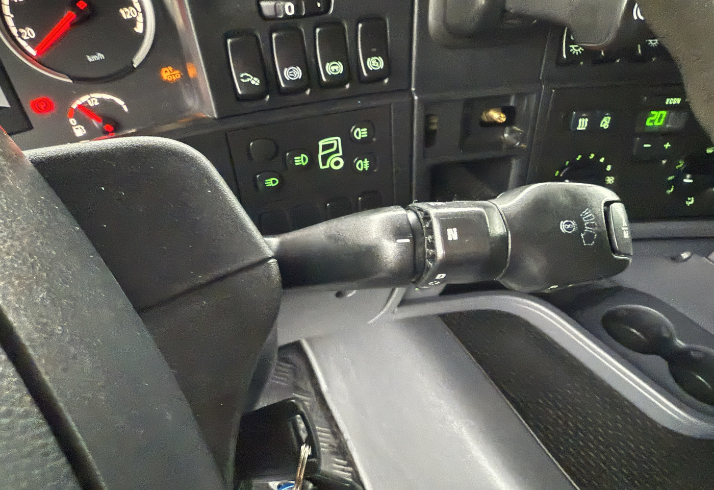 MOTO6625_2742001 vehicle image