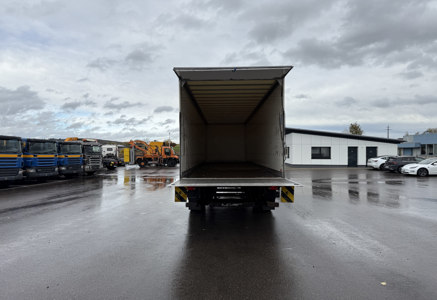 MOTO6625_2748493 vehicle image