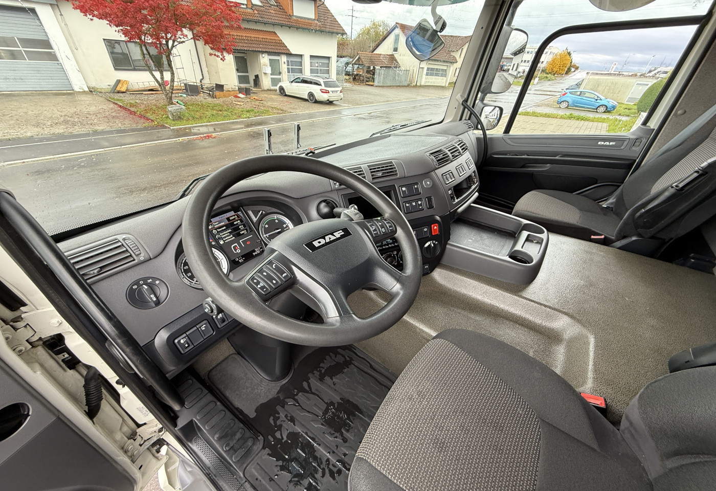 MOTO6625_2748191 vehicle image