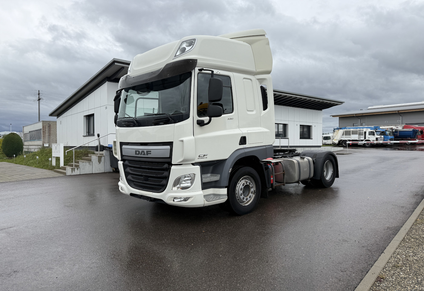 MOTO6625_2748191 vehicle image