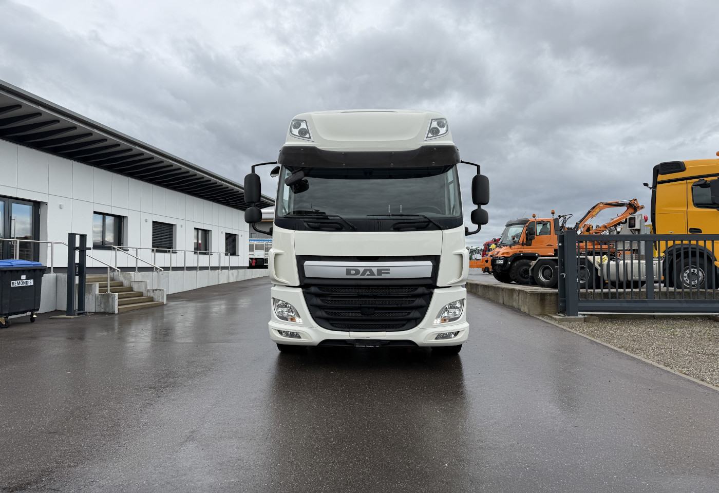 MOTO6625_2748191 vehicle image