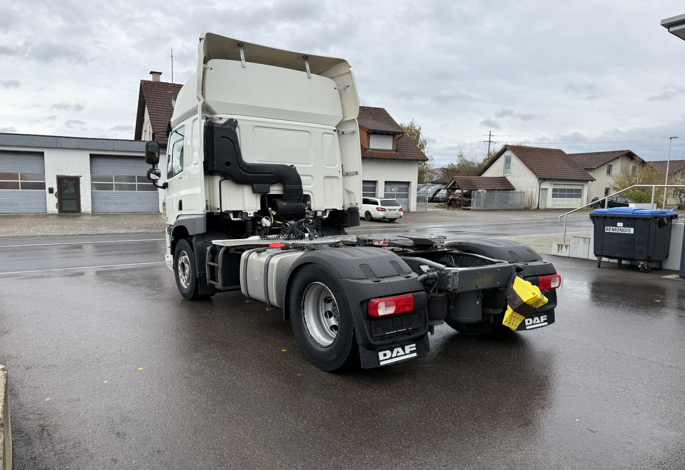 MOTO6625_2748191 vehicle image