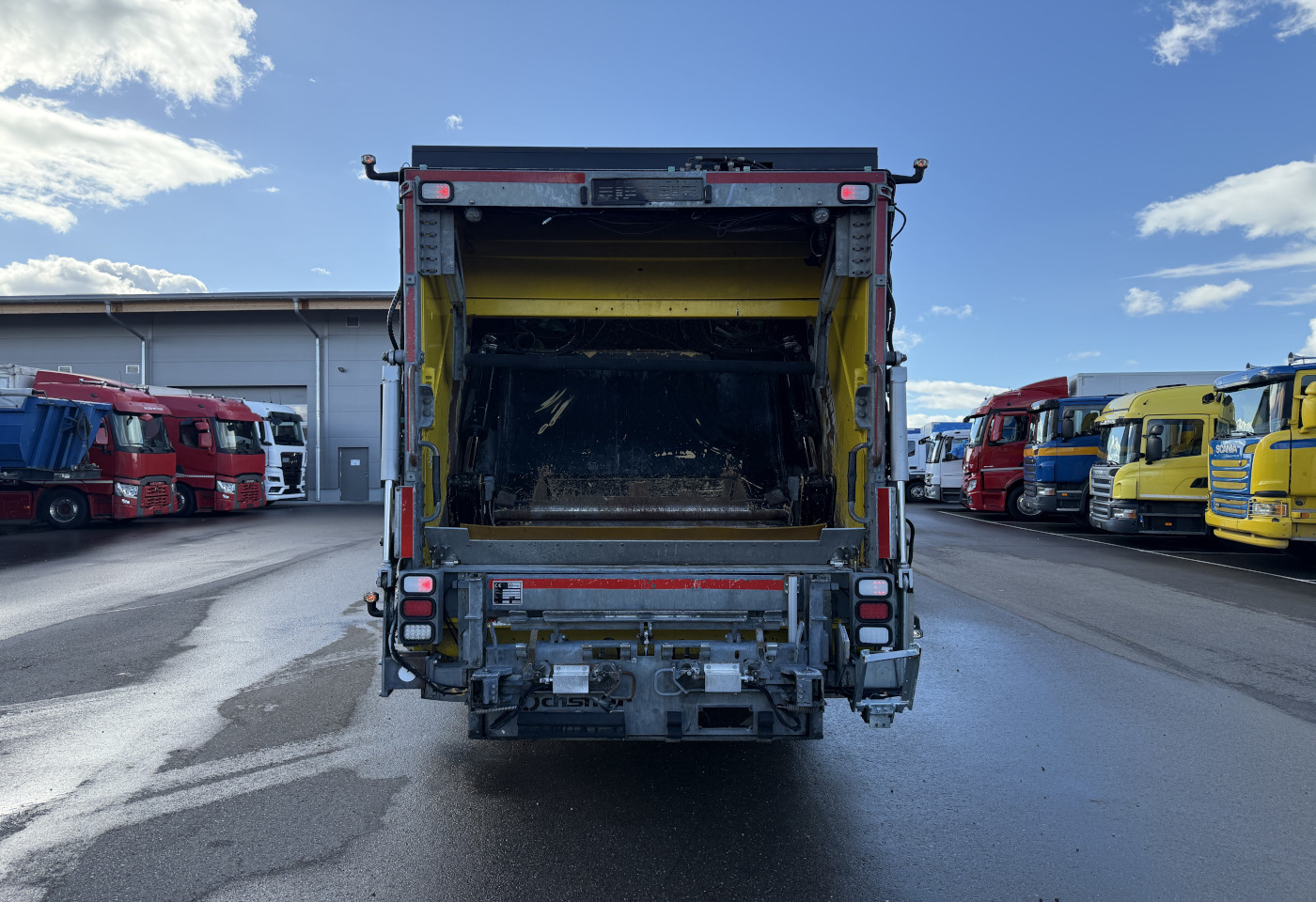 MOTO6625_2746083 vehicle image