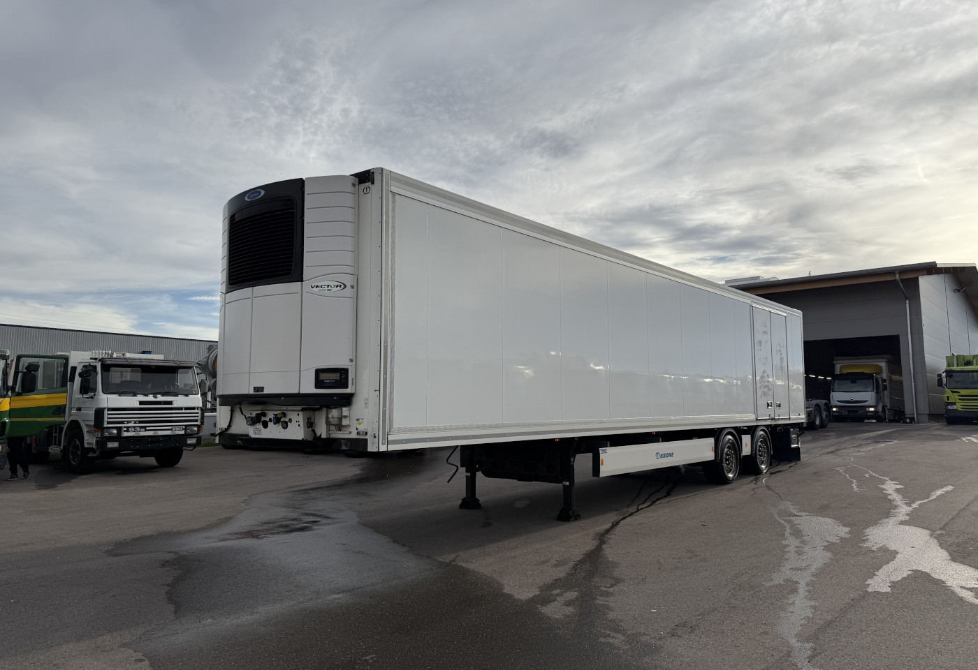 MOTO6625_2758613 vehicle image