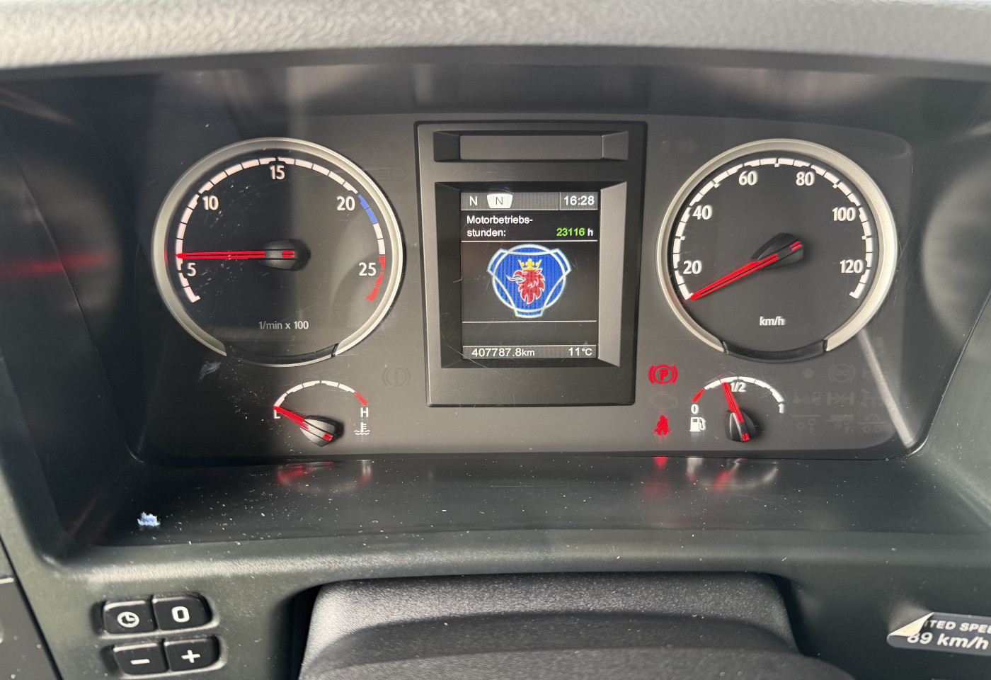 MOTO6625_2748499 vehicle image