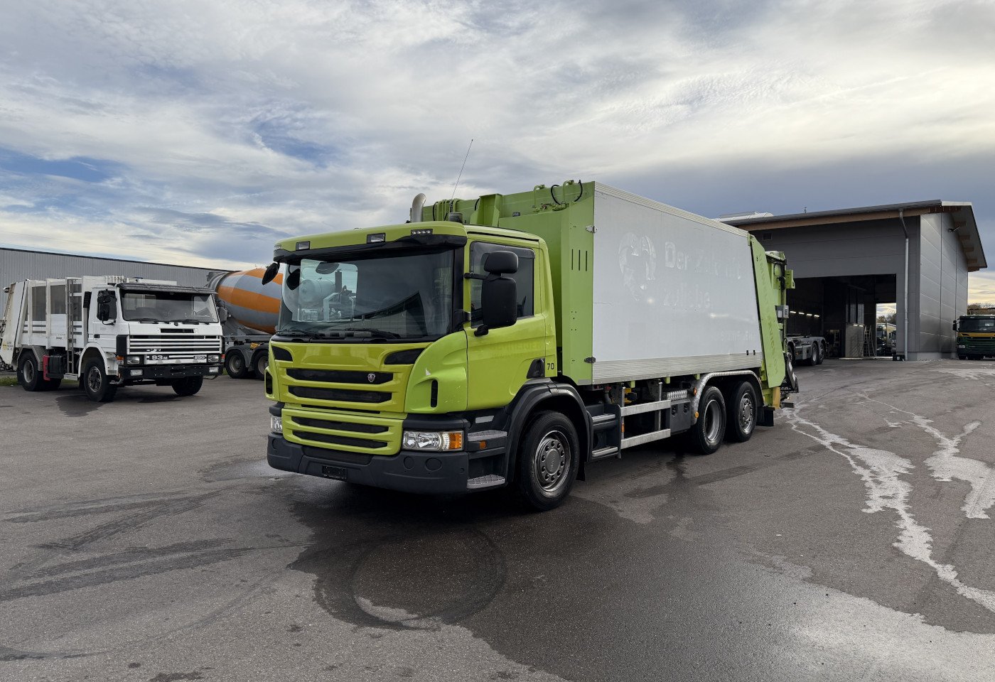 MOTO6625_2748499 vehicle image