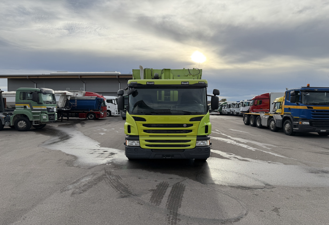 MOTO6625_2748499 vehicle image