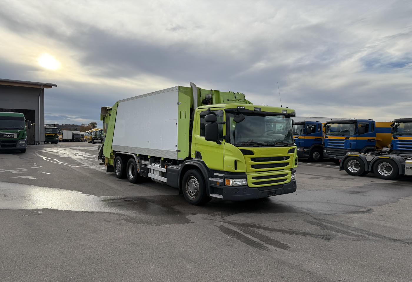 MOTO6625_2748499 vehicle image