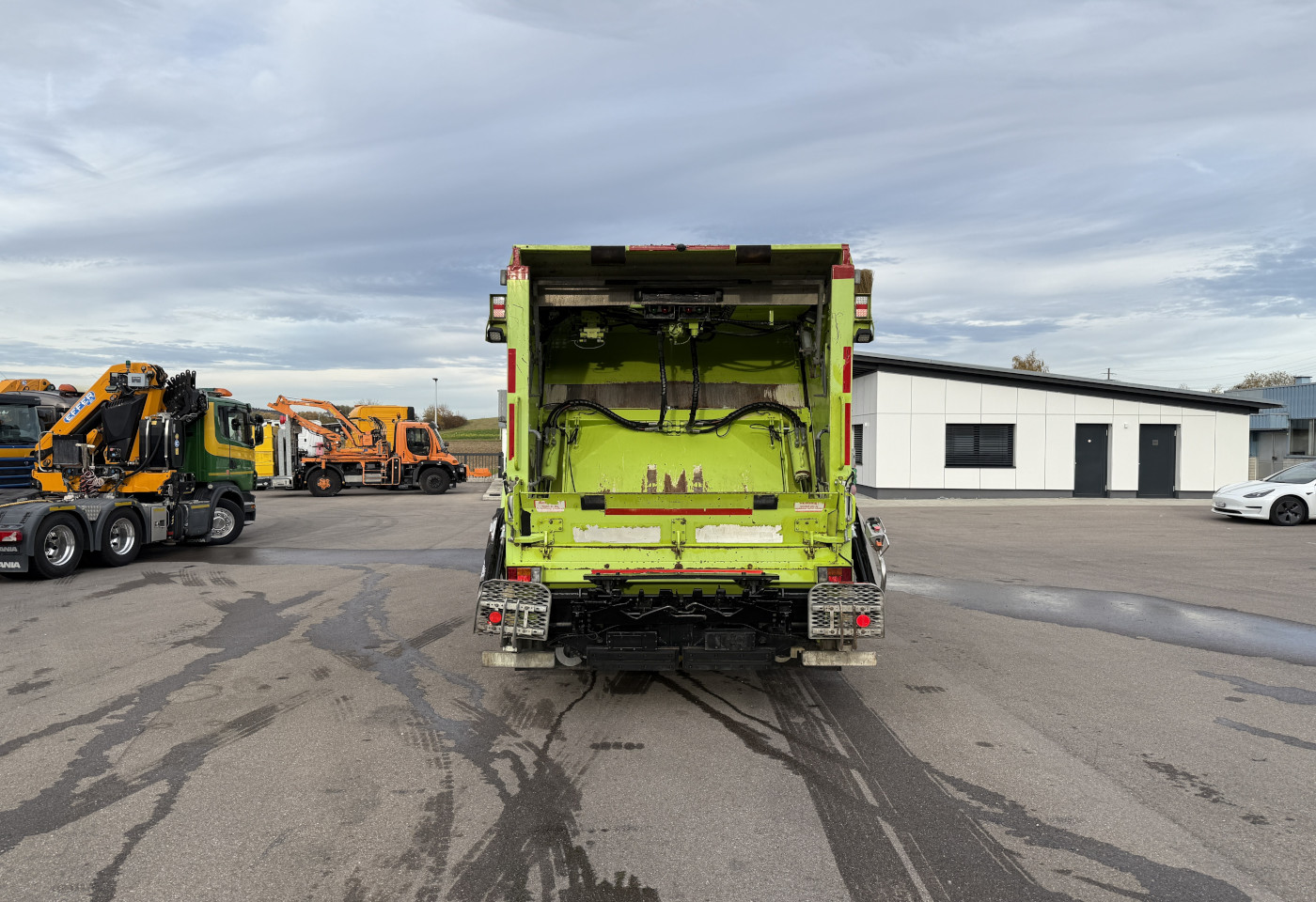 MOTO6625_2748499 vehicle image