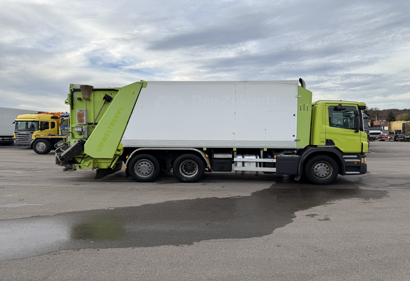 MOTO6625_2748499 vehicle image