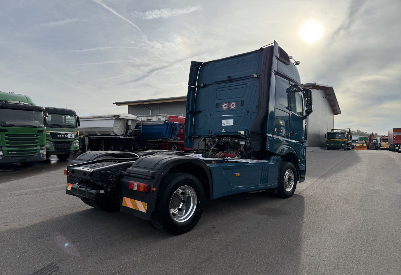 MOTO6625_2748502 vehicle image