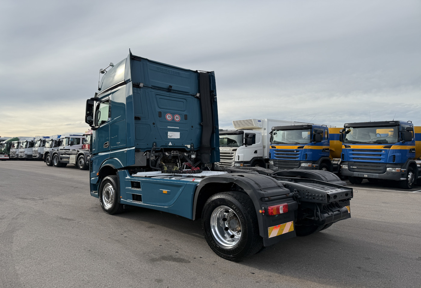 MOTO6625_2748502 vehicle image