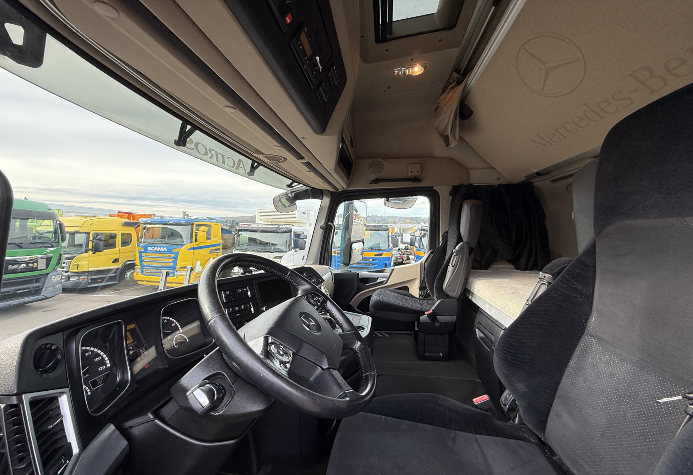 MOTO6625_2748502 vehicle image