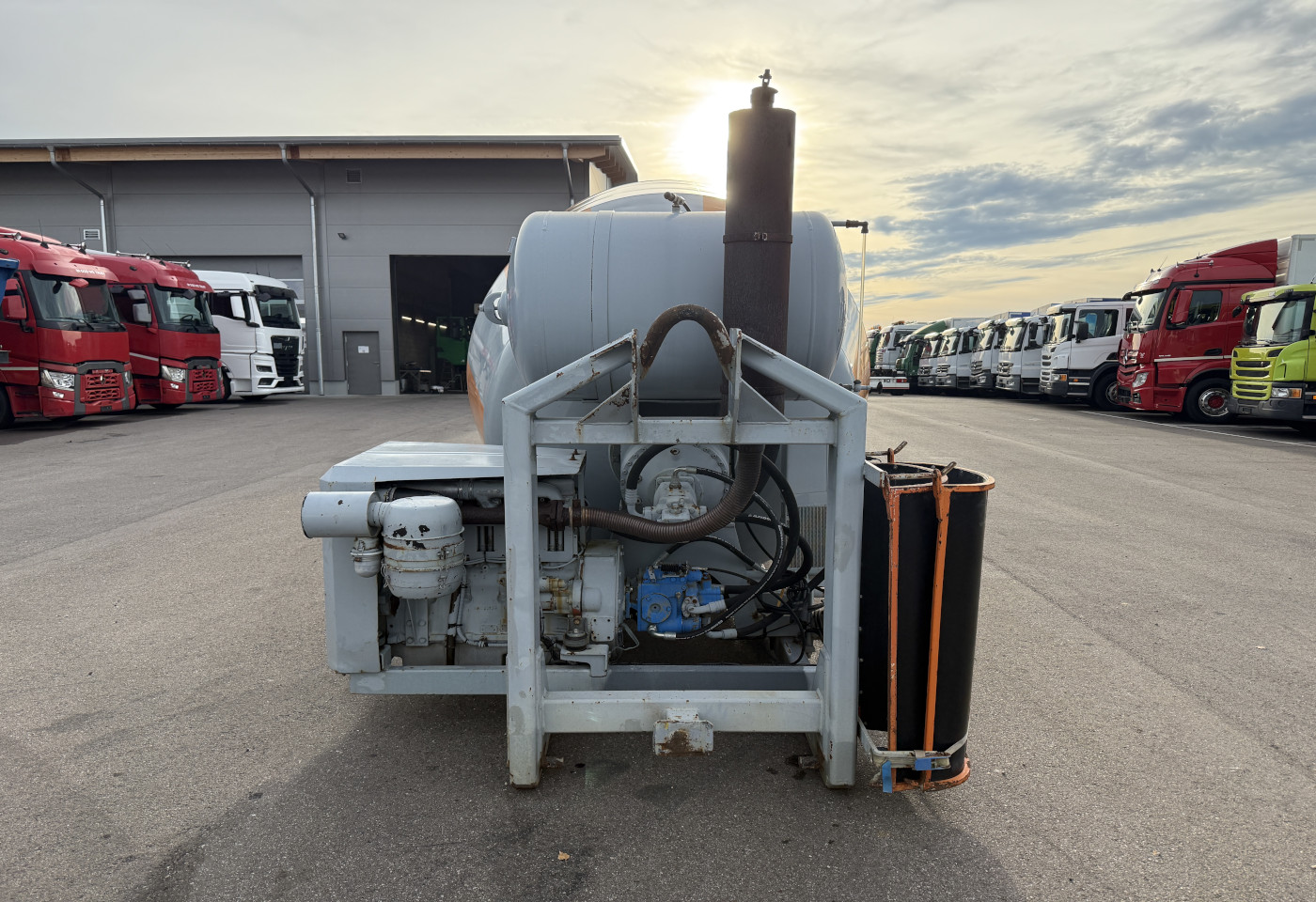 MOTO6625_2752059 vehicle image