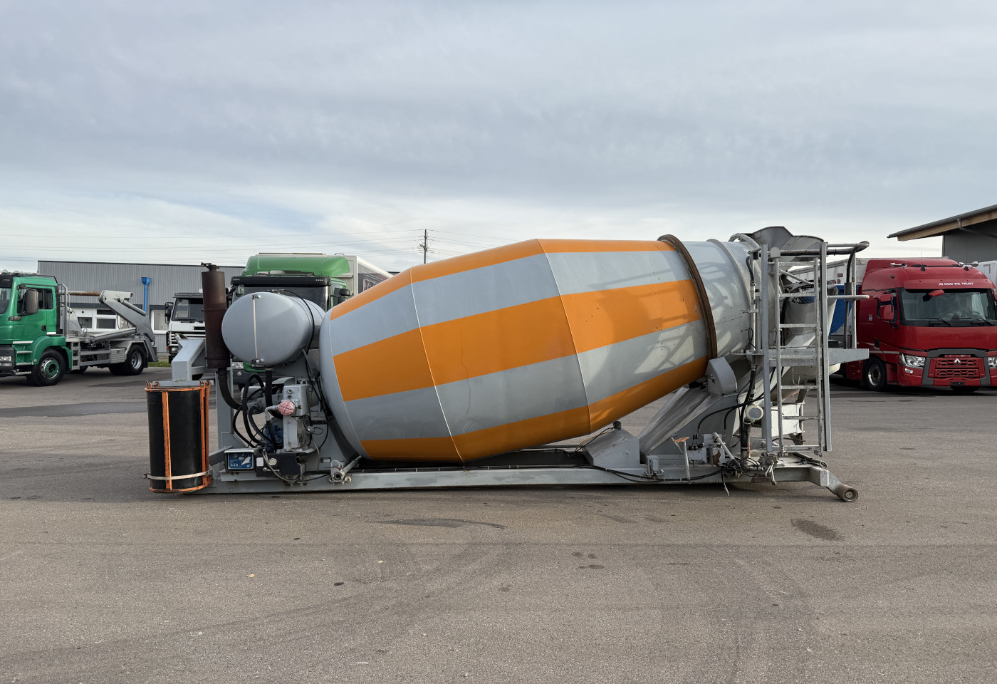 MOTO6625_2752059 vehicle image