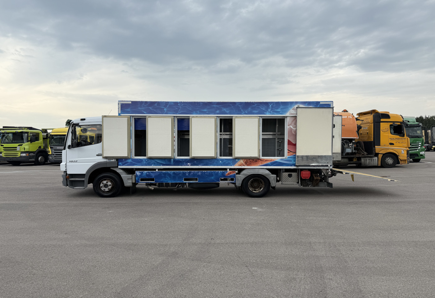 MOTO6625_2751912 vehicle image