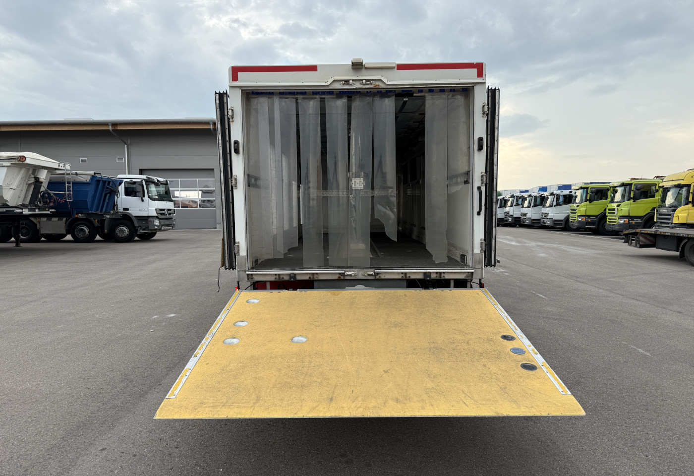 MOTO6625_2751912 vehicle image