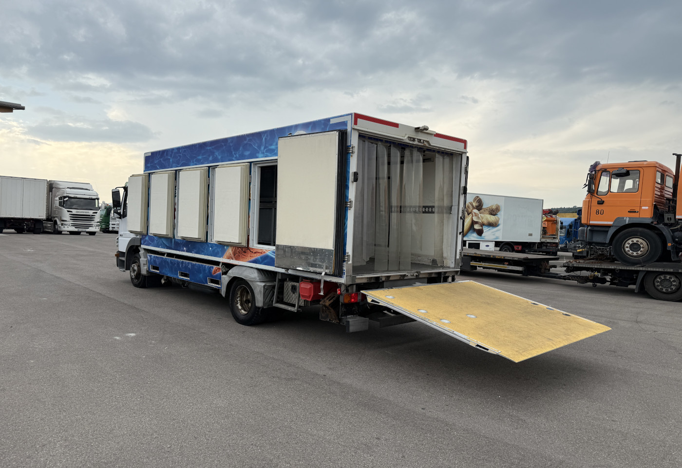 MOTO6625_2751912 vehicle image