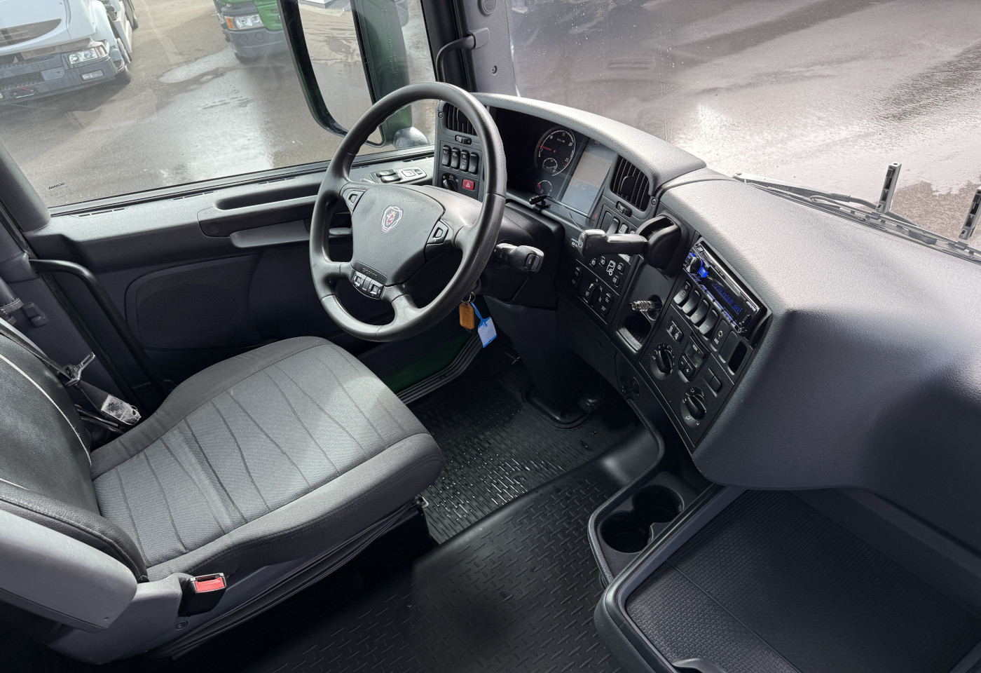 MOTO6625_2752679 vehicle image